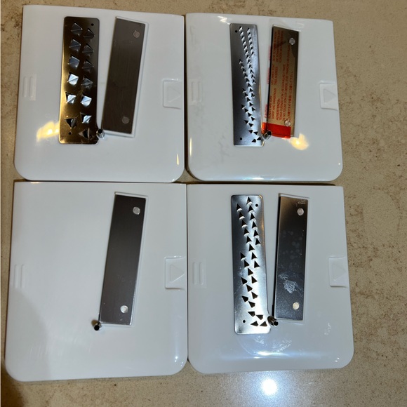 Paderno Spiralizer with 4 Blade Option & Spiralizer Cookbook - Picture 6 of 9